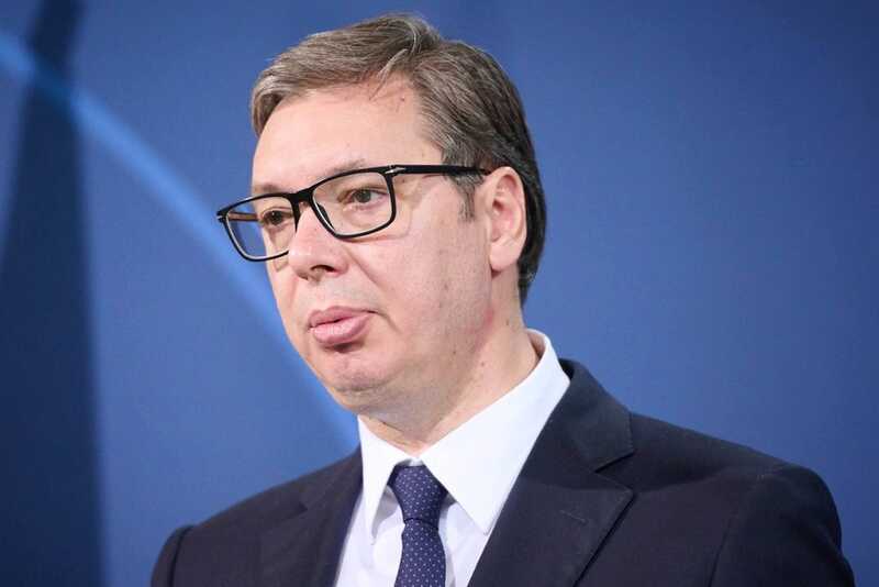 Самолет президента Сербии Александра Вучича вынужденно приземлился в Азербайджане