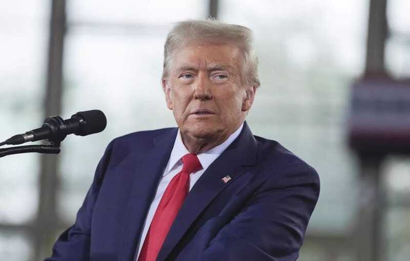Дональд Трамп не поедет на переговоры Украины и России