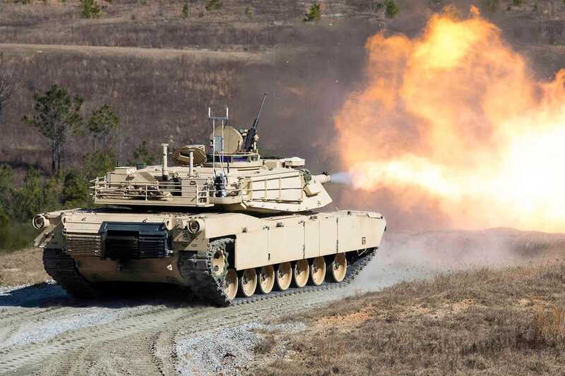 Австралия начала погрузку списанных танков Abrams для Украины