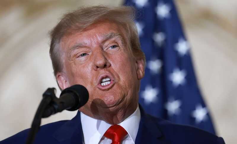 Трамп откладывает решение о военной помощи Украине