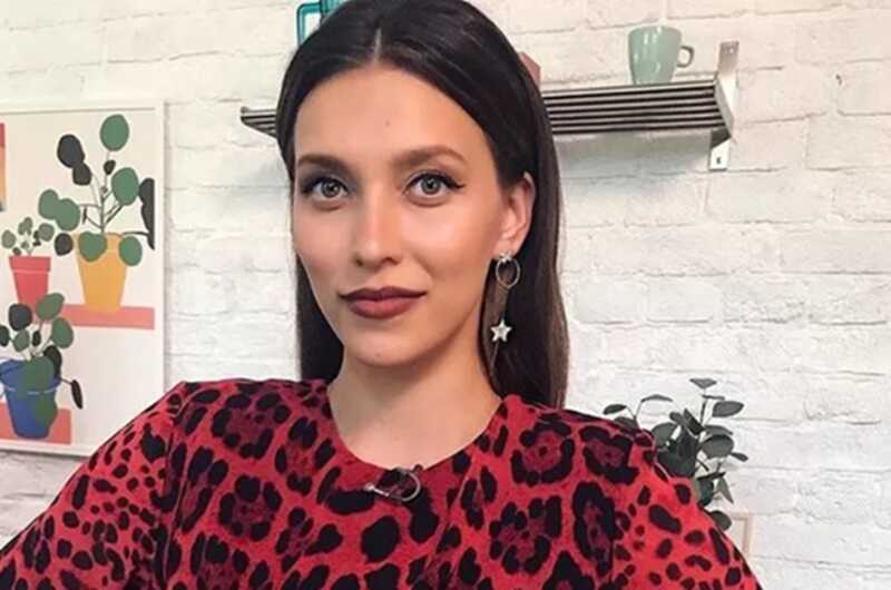 Телеведущая Регина Тодоренко продемонстрировала округлившийся живот и подтвердила, что ждёт третьего ребёнка