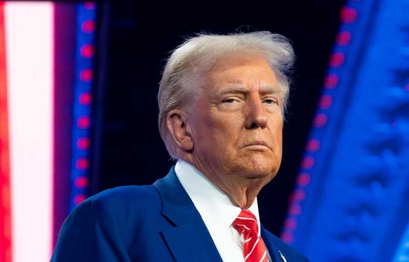 Трамп хочет снизить шок от удара по Ирану к открытию Уолл-стрит