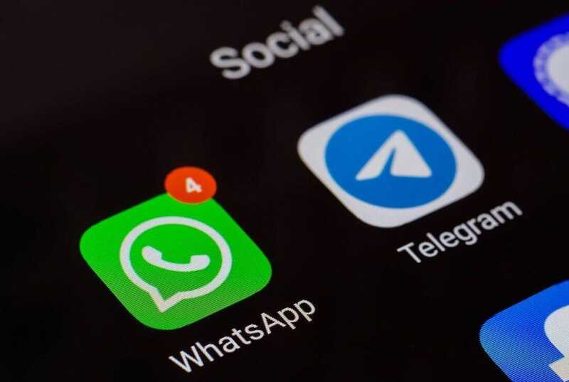Россияне массово жалуются на проблемы с Telegram и WhatsApp