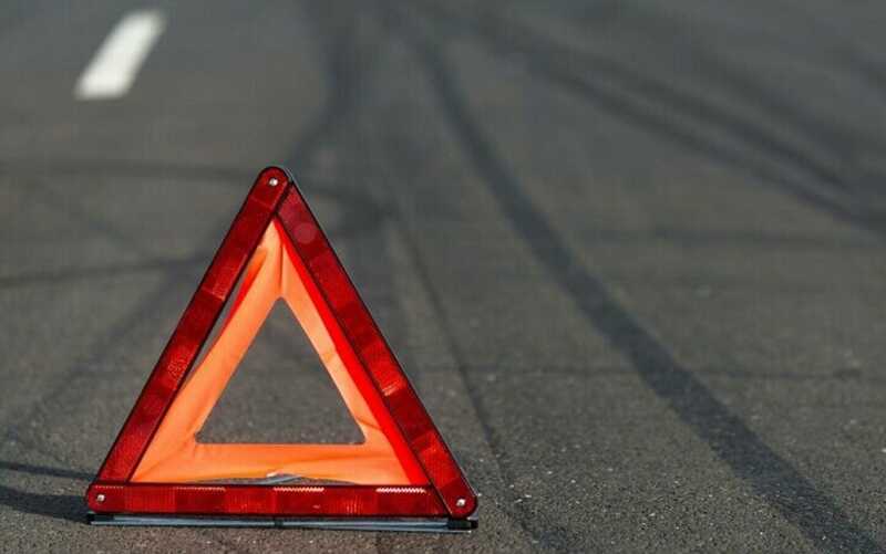 Бывший вратарь ЦСКА потерял сознание за рулём и разбил ограждение школы в Москве