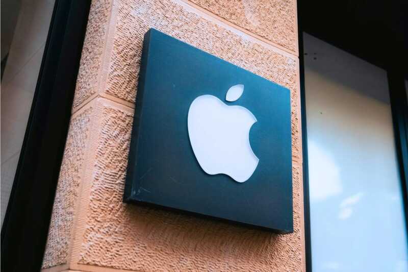 Apple может лишиться 2 миллиарда долларов из-за тарифов, введенных Трампом