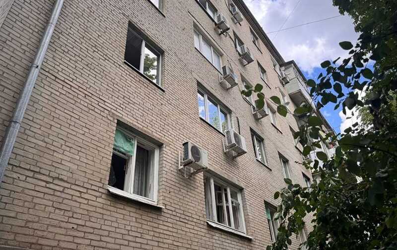 Жители Ростова сняли видео последствий атаки дрона