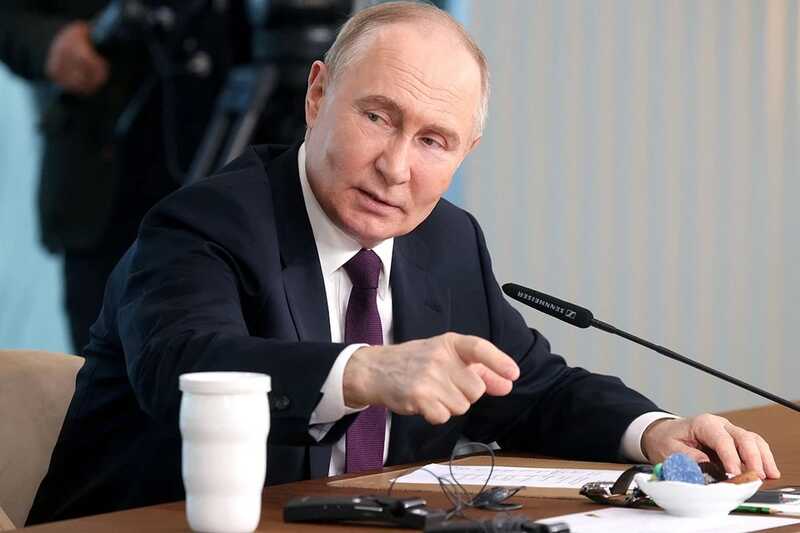 Трехсторонние переговоры с Путиным могут пройти в Женеве, Риме или Ватикане