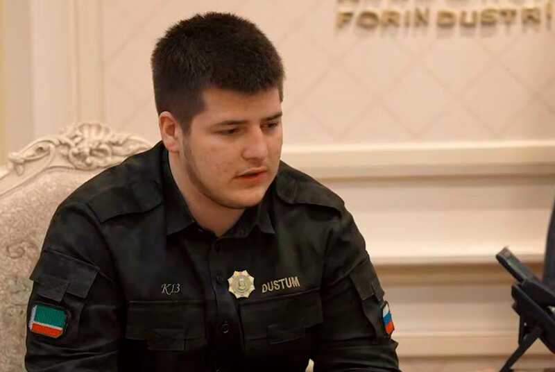 Сын Рамзана Кадырова награждён в чемпионате по стрельбе, не участвуя в соревнованиях