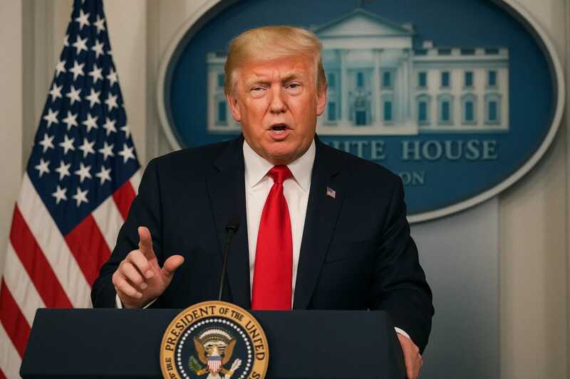 Администрация Трампа усиливает контроль над «непотребным обращением» с символами Америки