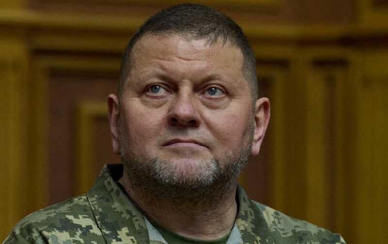 Залужный отметил, что технологии боевых роботов постепенно превращаются в реальность