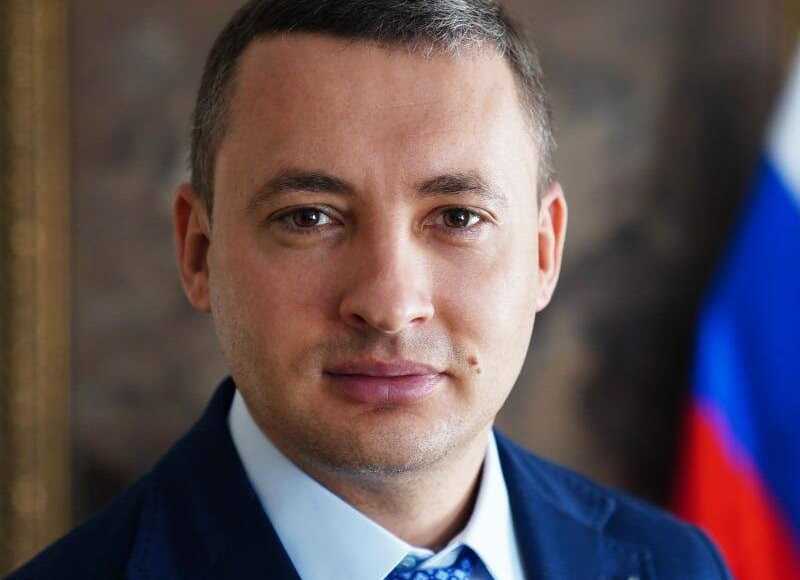 Жительницу Кубани оштрафовали за критику главы района Максима Бондаренко