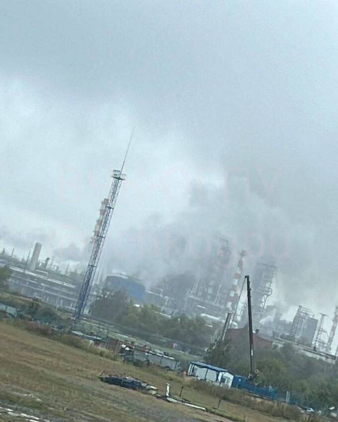 В Омске произошел взрыв на нефтезаводе «Газпромнефть-ОНПЗ»