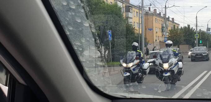 Жители Красноярска сообщают о стрельбе возле школы rxideqikhithkmp