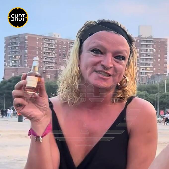 Бывший певец Оскар заявляет, что американцы лишили его жилья из-за смены пола qzeidttiexierkmp