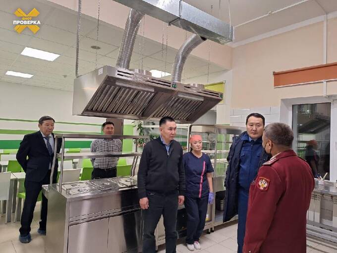 Роспотребнадзор проверяет массовое отравление в школе Якутии uqikrieuiuekmp