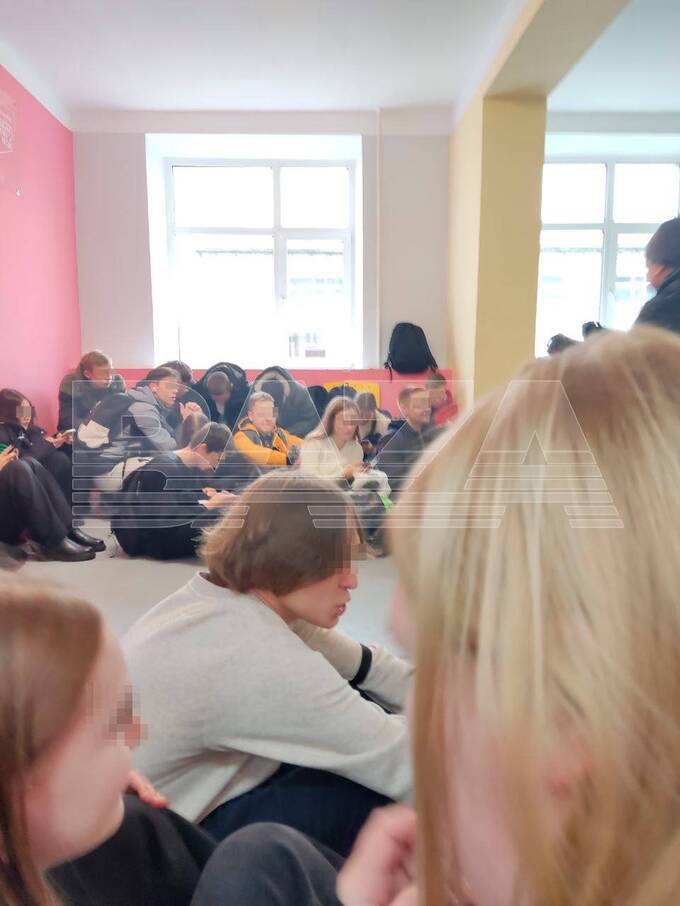 В Пермском крае дети баррикадируются в школах из-за угрозы теракта qzeiqkxideuidtkmp