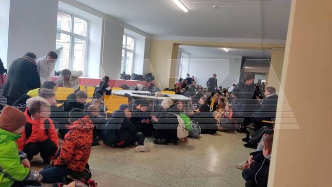 В Пермском крае дети баррикадируются в школах из-за угрозы теракта
