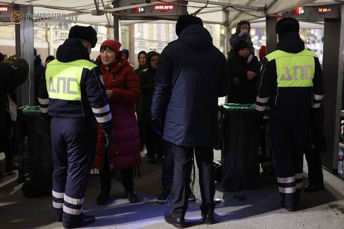 В Петербурге силовики устроили массовую проверку мигрантов