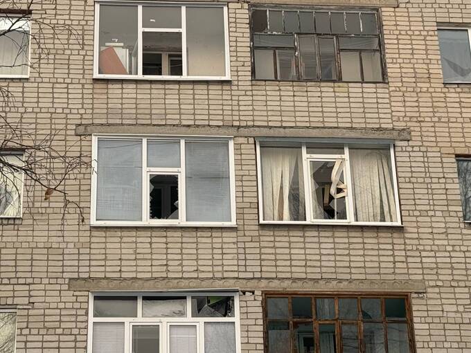 В Тобольске взорвался частный дом: повреждены окна в соседних зданиях qqkidtriqtzitkmp