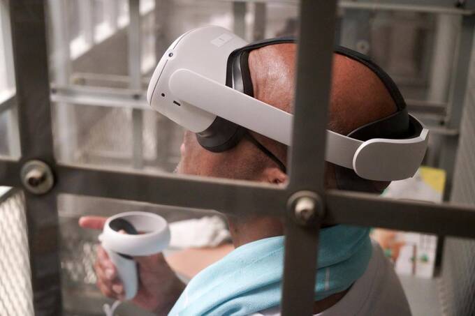 США начали выдавать VR-шлемы заключенным: как виртуальная реальность помогает адаптироваться к свободе hidqzikkirrkmp