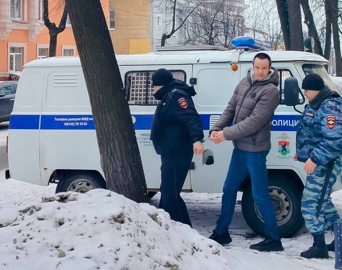 Карельский суд приговорил украинца к 15 годам за попытку поджога военкомата rdiquridtqidkmp