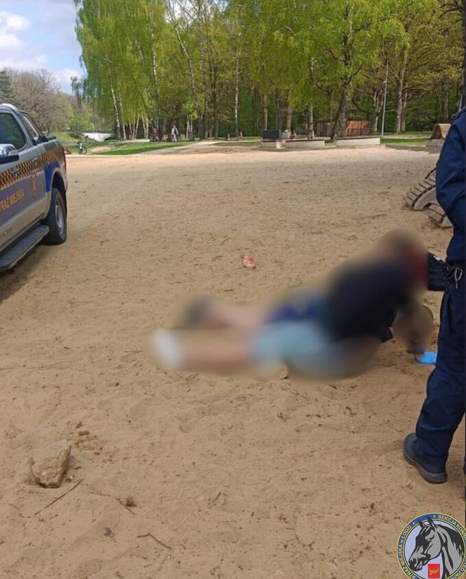 В Польше нашли подростка пьяным и избитым на пляже qzeiqrtiqkxiqrxkmp