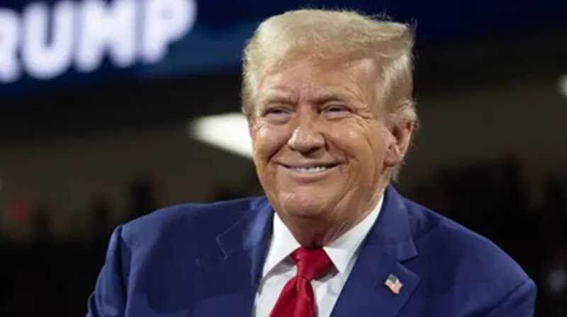 Уровень одобрения Трампа в США увеличился до 54% после встречи с Путиным